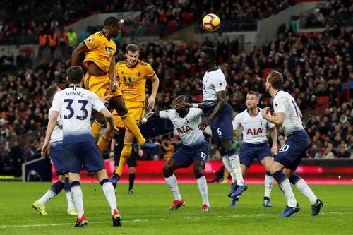  多特蒙德防线失误频出主场不敌沃尔夫斯堡  